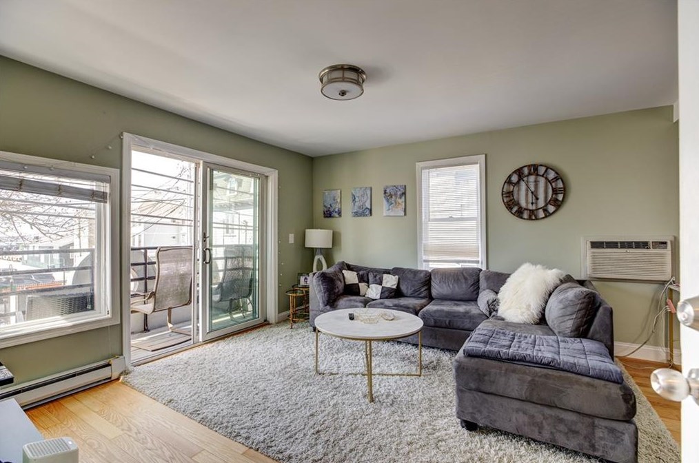 492 Thames St Unit 2, Middletown, RI 02840