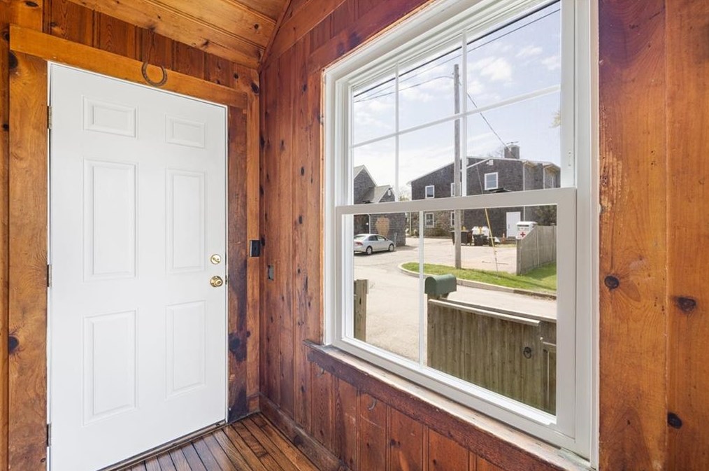 6 Coronado St, Jamestown RI  02835-1229 exterior