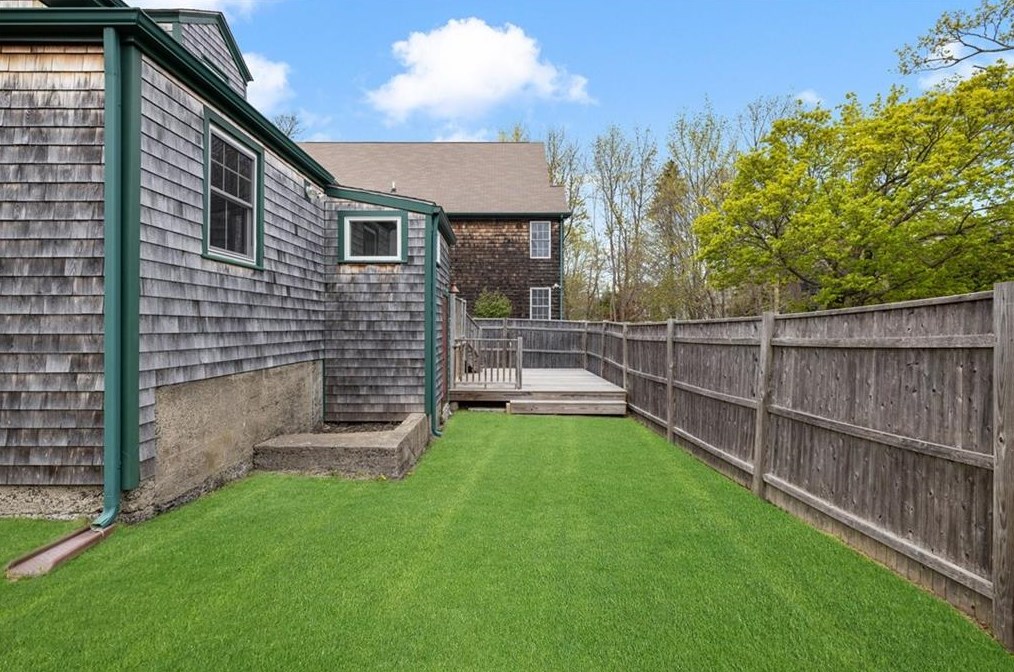 6 Coronado St, Jamestown RI  02835-1229 exterior