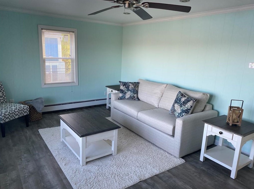 195 Arnolds Neck Dr, Warwick, RI 02886