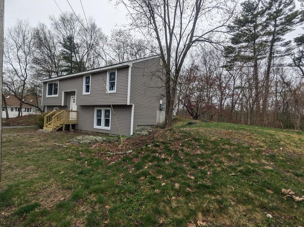 105 Rock Ave, Glocester, RI 02859