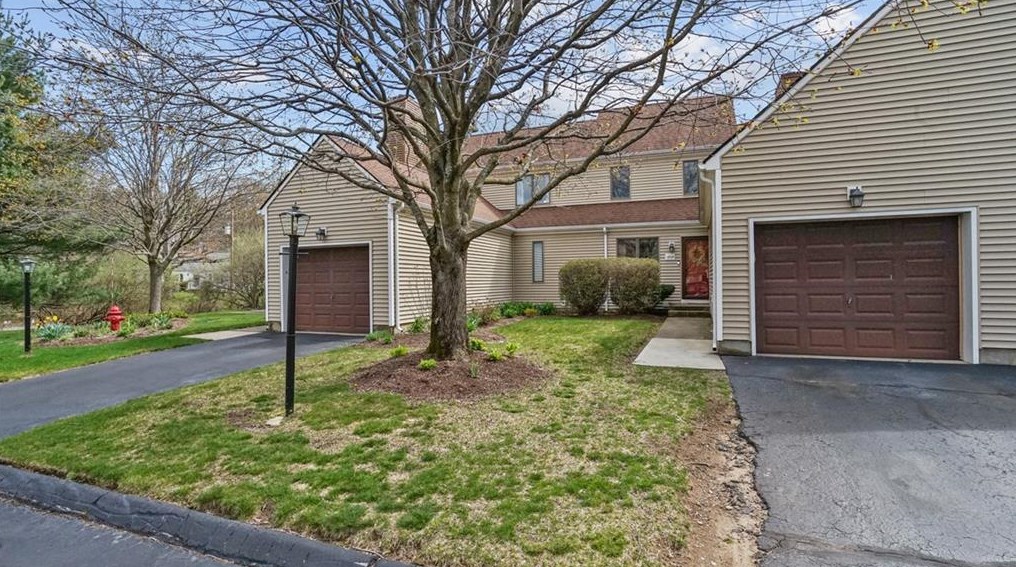 50 Abbott Run Valley Rd #1802, Cumberland, RI 02864