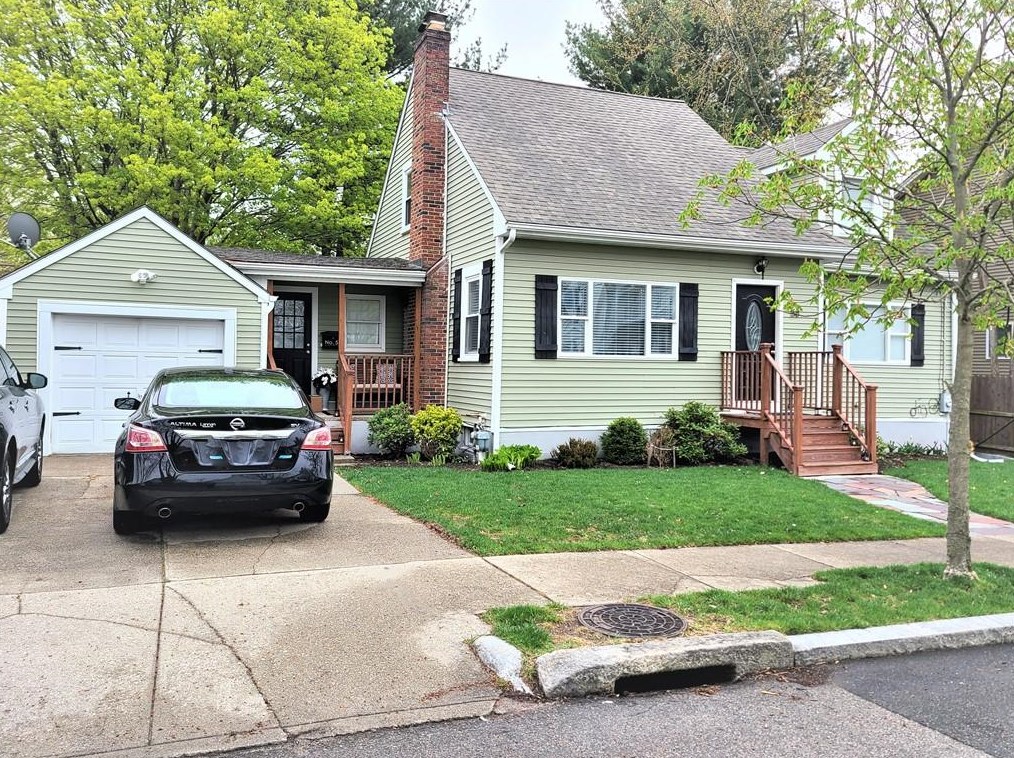 58 Tiffany St, North Providence, RI 02908