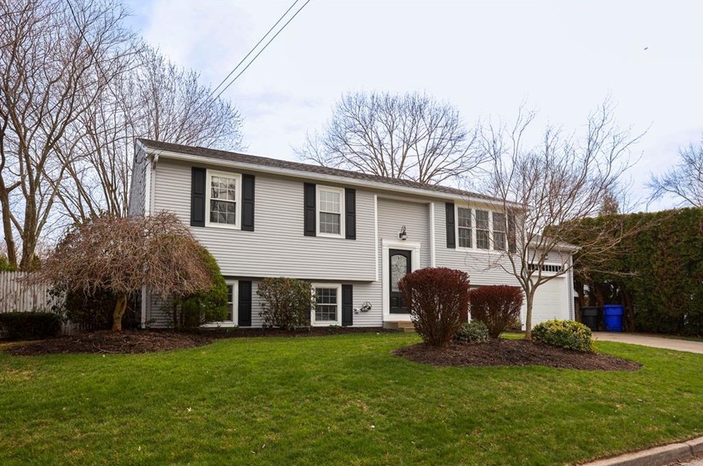 6 Carder St, West Warwick, RI 02893