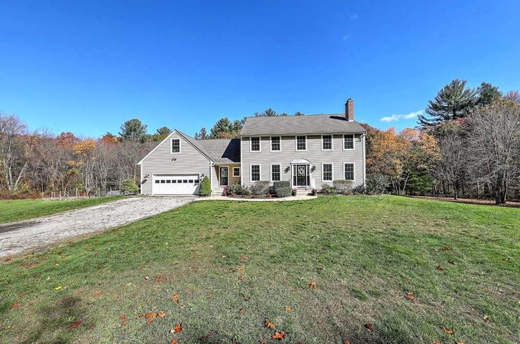 247 Snake Hill Rd, Scituate, RI 02857-3020