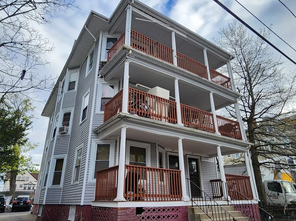 38 Atlantic Ave, North Providence, RI 02907