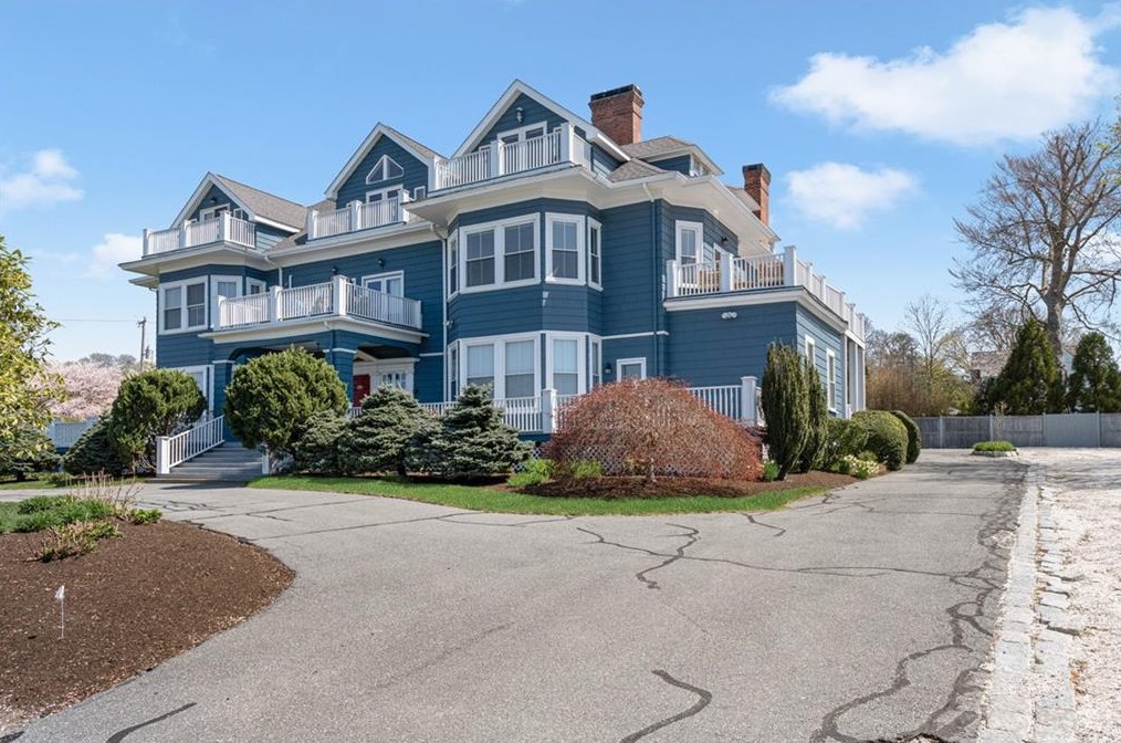 398 Wolcott Ave #7, Middletown, RI 02842