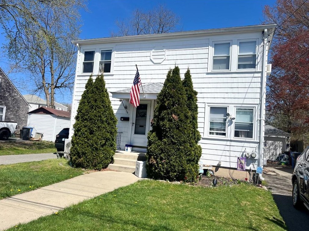 16 Intervale Rd, Cranston, RI 02910-5225