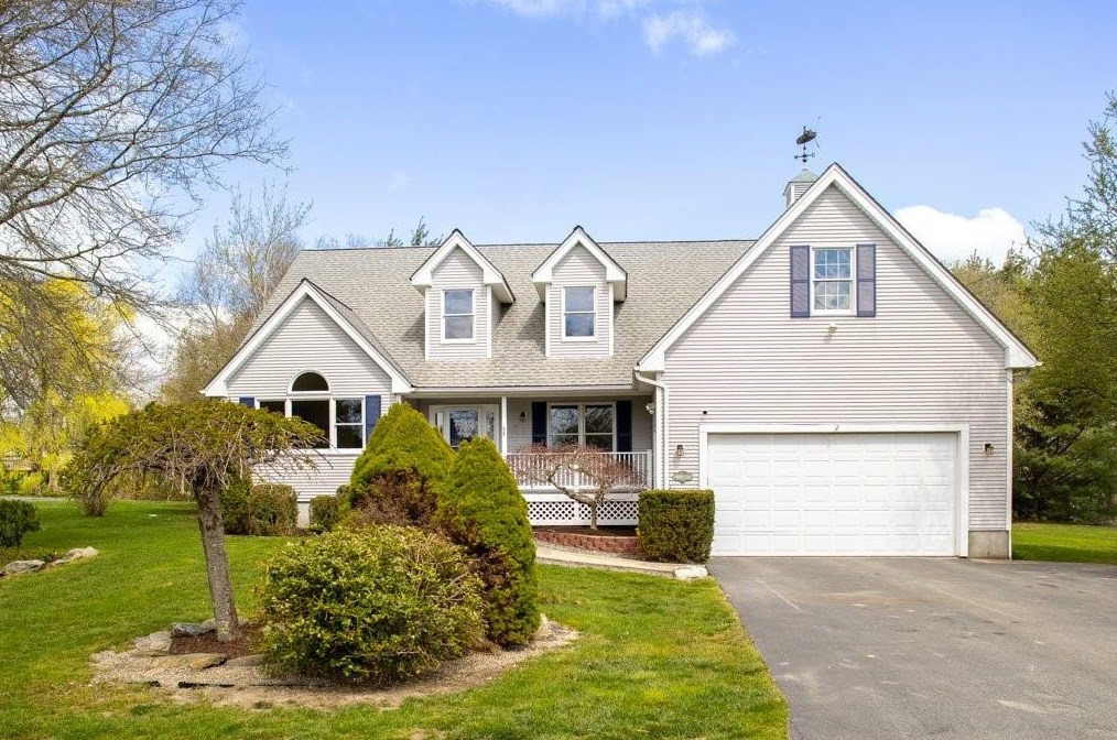 96 Sherwood Terrace, Portsmouth, RI 02871