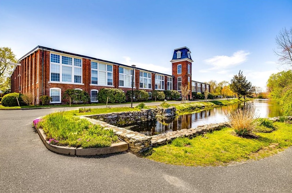 40 Web Ave #112, North Kingstown, RI 02852