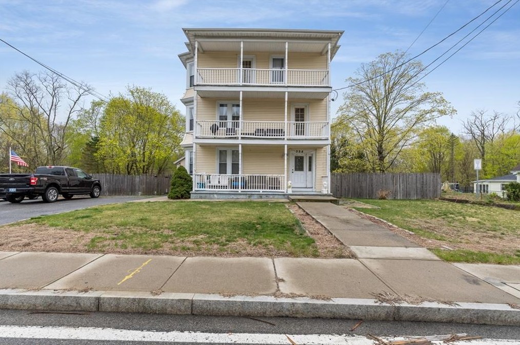394 Great Rd #2, Lincoln, RI 02865
