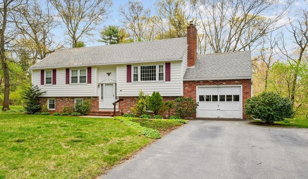 41 Parkside Way, North Kingstown, RI 02852