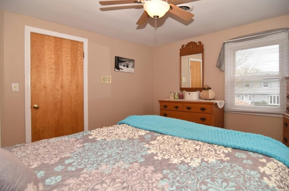 20 Fairbanks Ave, East Providence RI  02914-1914 exterior