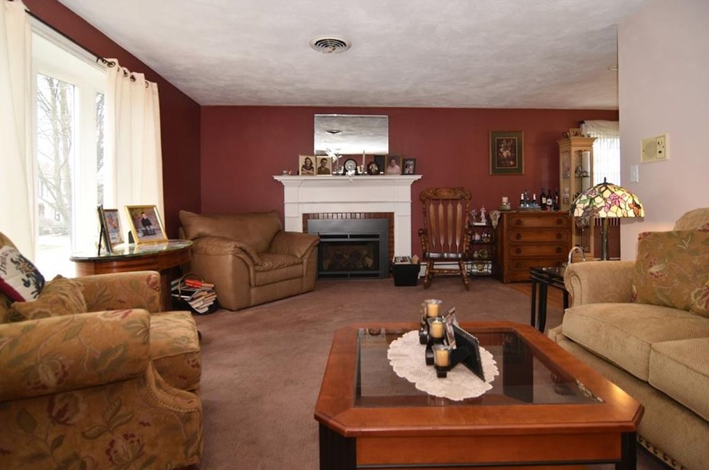 20 Fairbanks Ave, East Providence RI  02914-1914 exterior