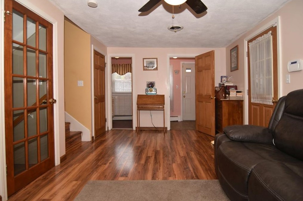 20 Fairbanks Ave, East Providence RI  02914-1914 exterior