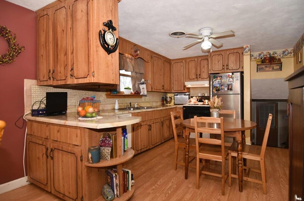 20 Fairbanks Ave, East Providence RI  02914-1914 exterior