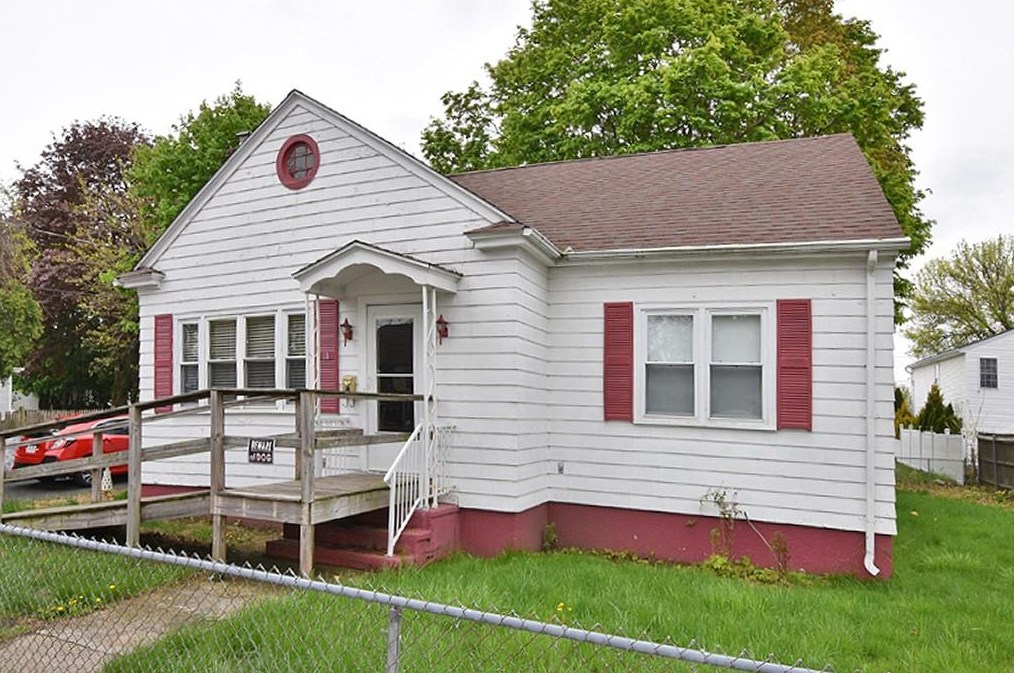 59 Murray St, North Providence, RI 02909
