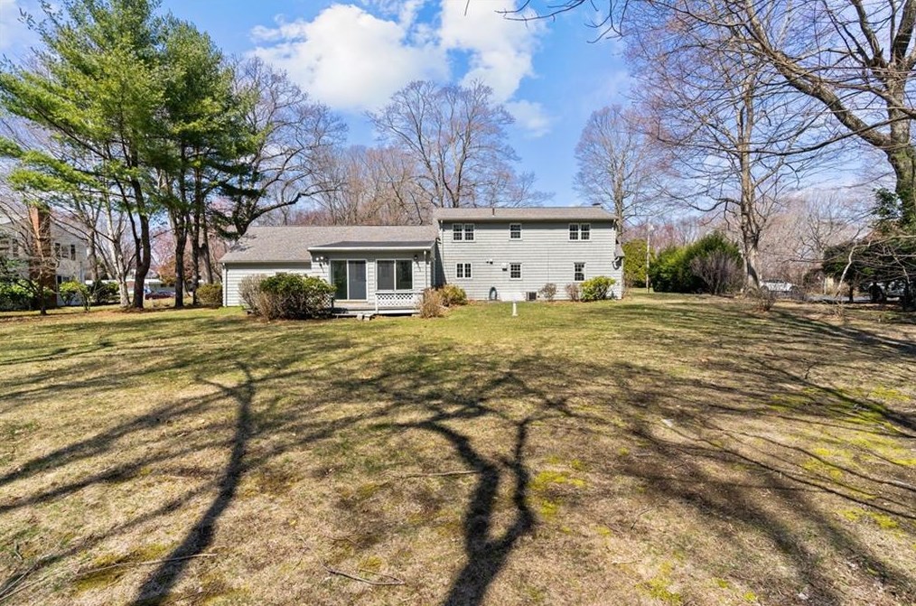 5 Kirkbrae Dr, Lincoln, RI 02802