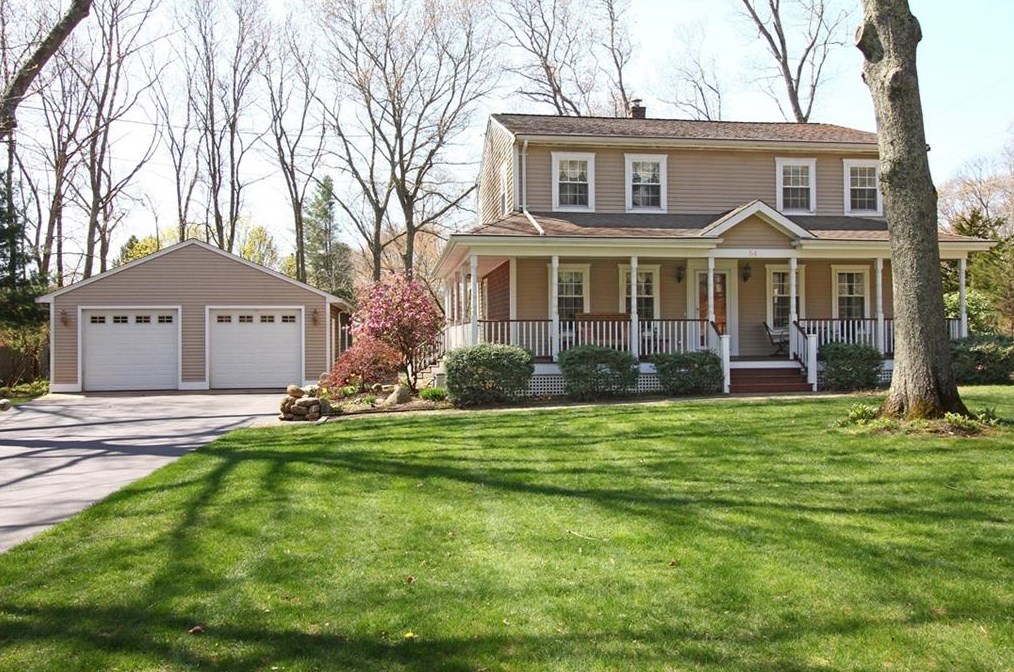 54 Paul James Dr, Tiverton, RI 02878