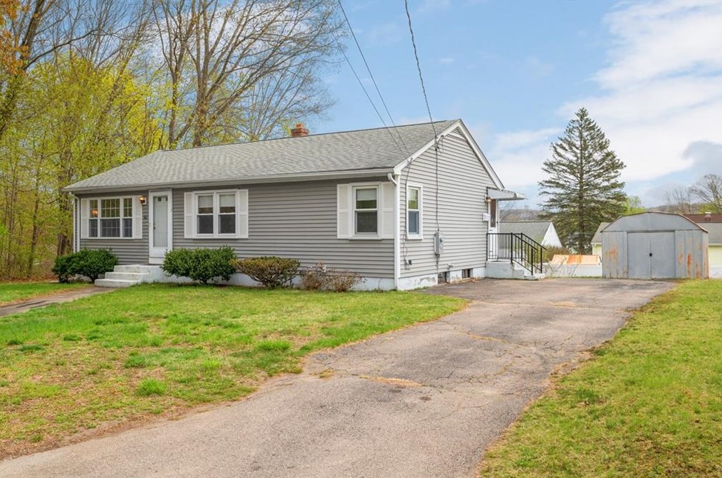 270 Thibeault Ave, Woonsocket, RI 02895