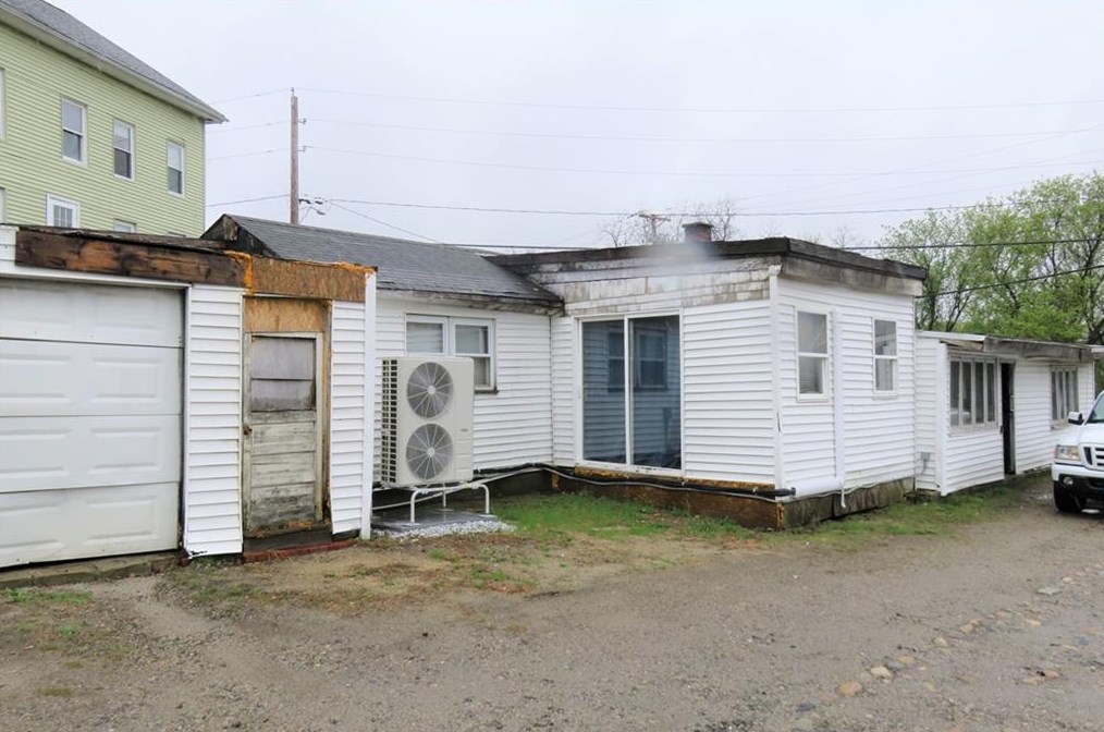 331 High St, Woonsocket, RI 02895