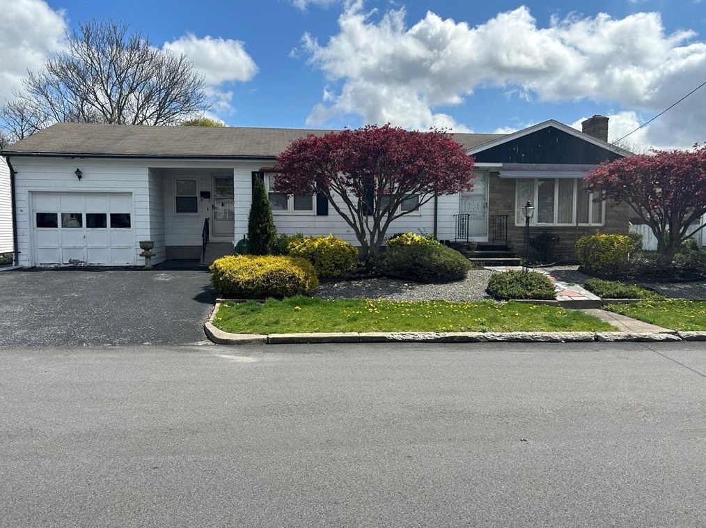 26 Oregon Ave, North Providence, RI 02911