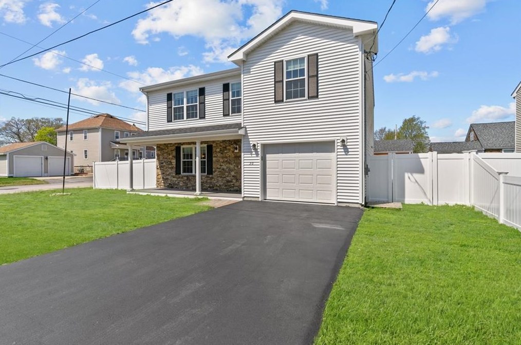 30 Vineland Ave, East Providence, RI 02916