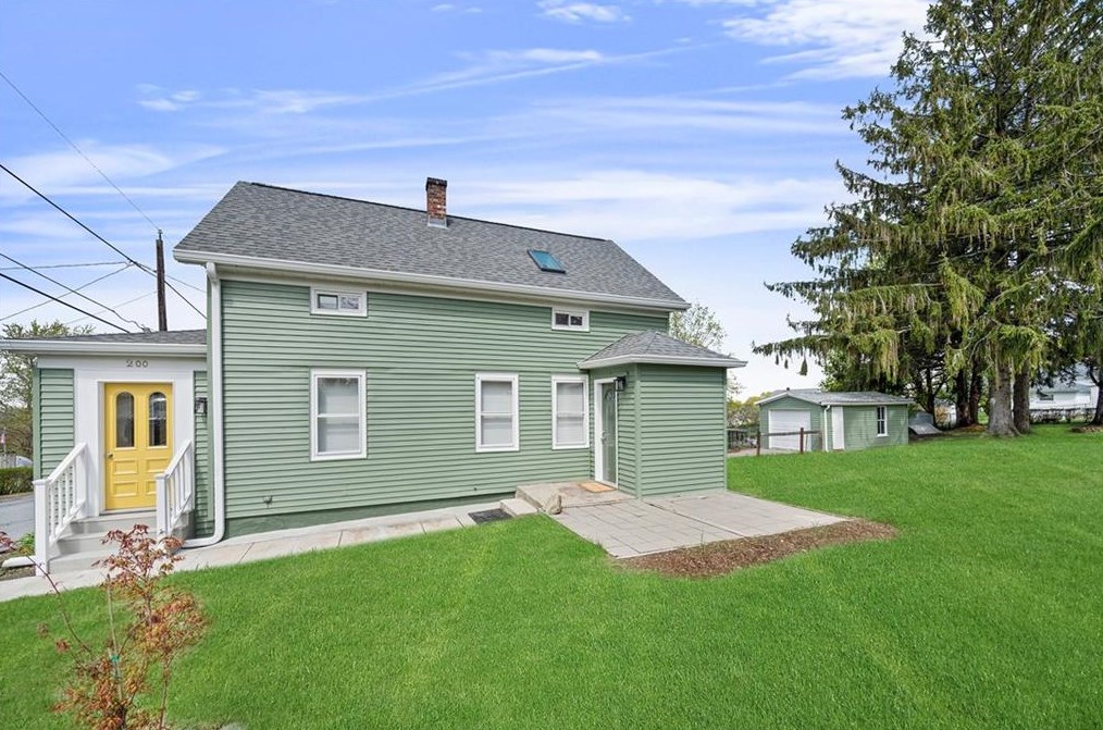 200 Judson St, Tiverton, RI 02878