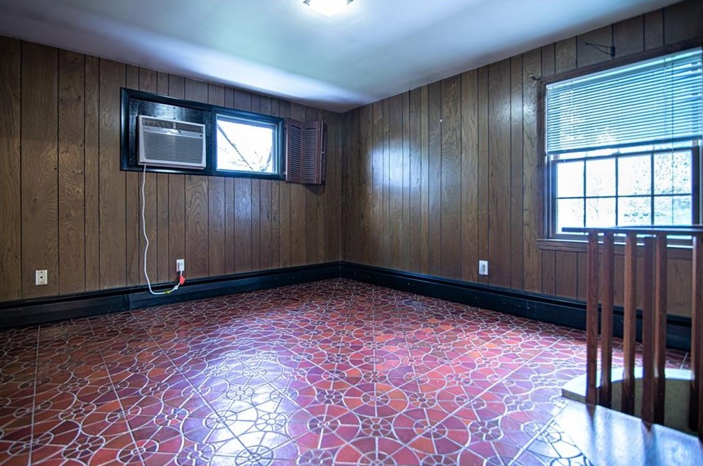 21 Coolridge Ave, Smithfield RI  02828-2651 exterior
