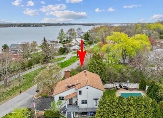 14 Wales Dr, Bristol, RI 02809-1555