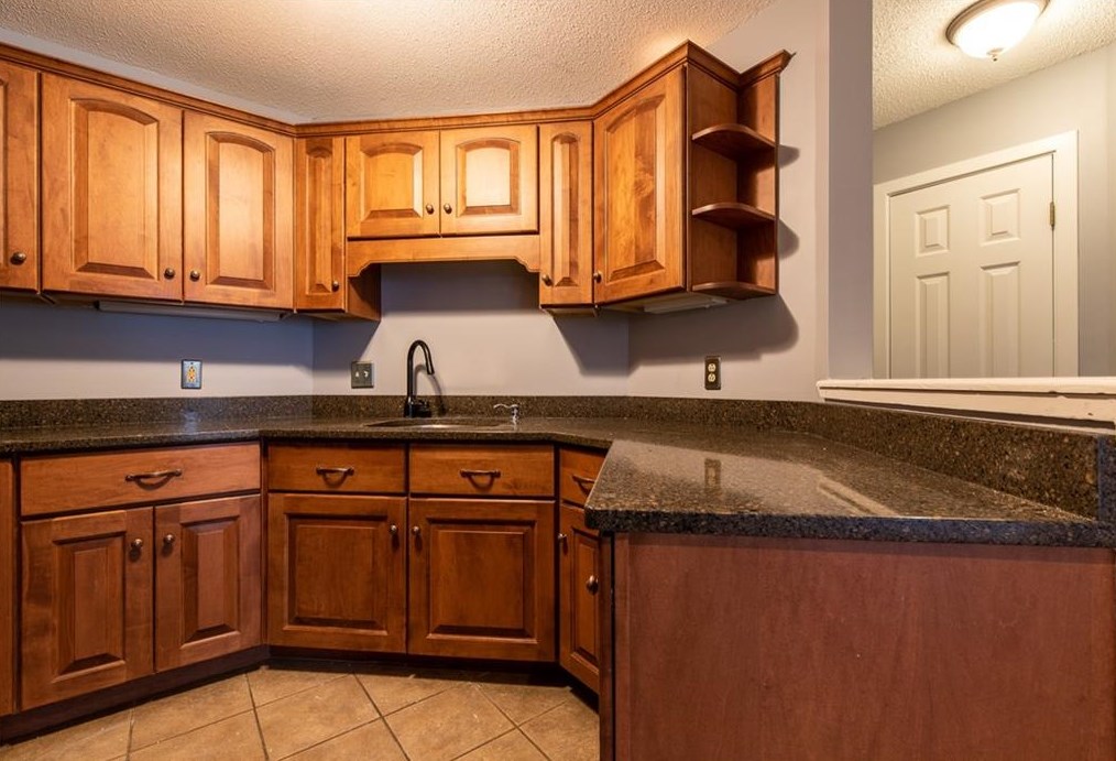 2 School St #425, Lincoln, RI 02802