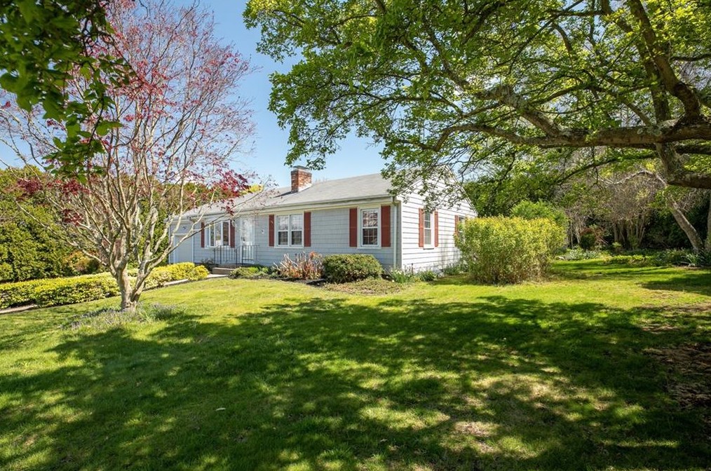 62 Brown Terrace, Portsmouth, RI 02871