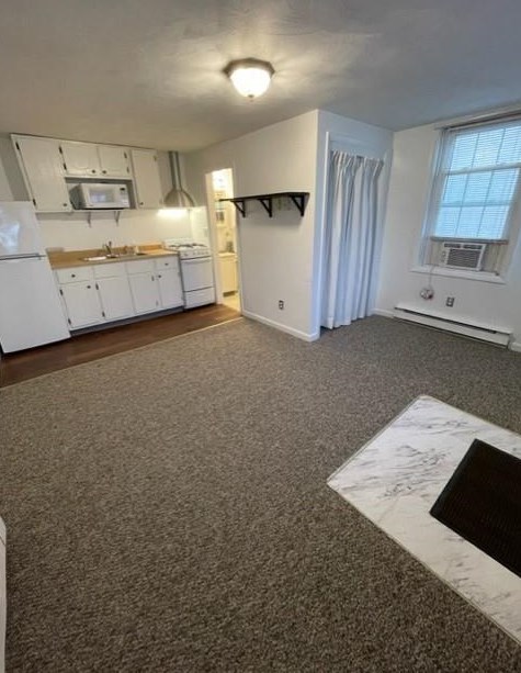 10 Bradford St, Bristol, RI 02809