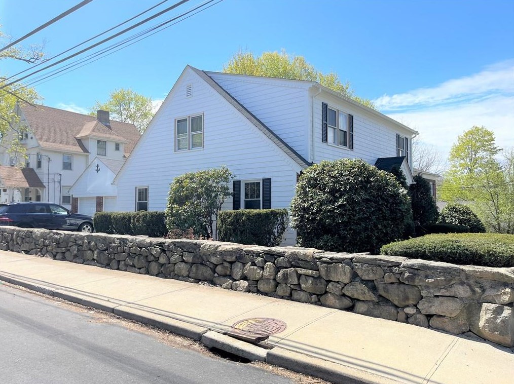 5 Country Pkwy, North Providence, RI 02911