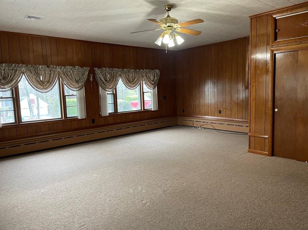 608 Mendon Rd, North Smithfield RI  02896-6962 exterior