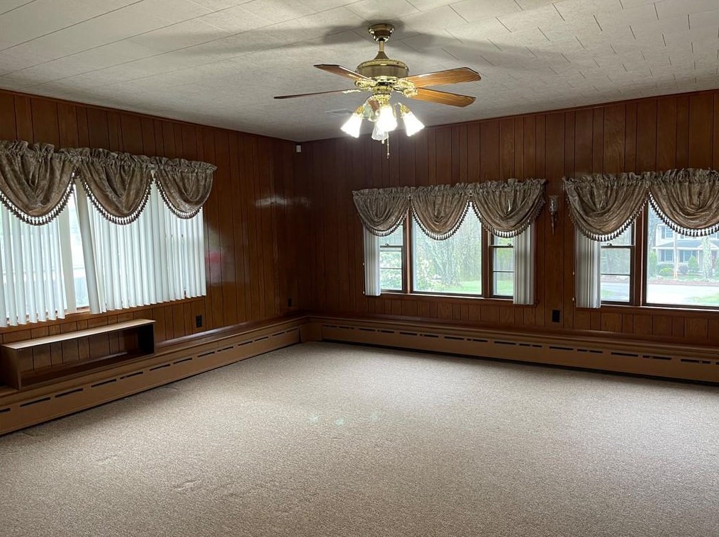 608 Mendon Rd, North Smithfield RI  02896-6962 exterior