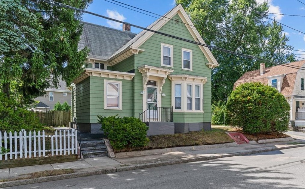 246 Smith St, Providence, RI 02905