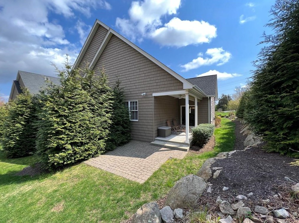 11 Wheeler Ln #a, Richmond, RI 02832