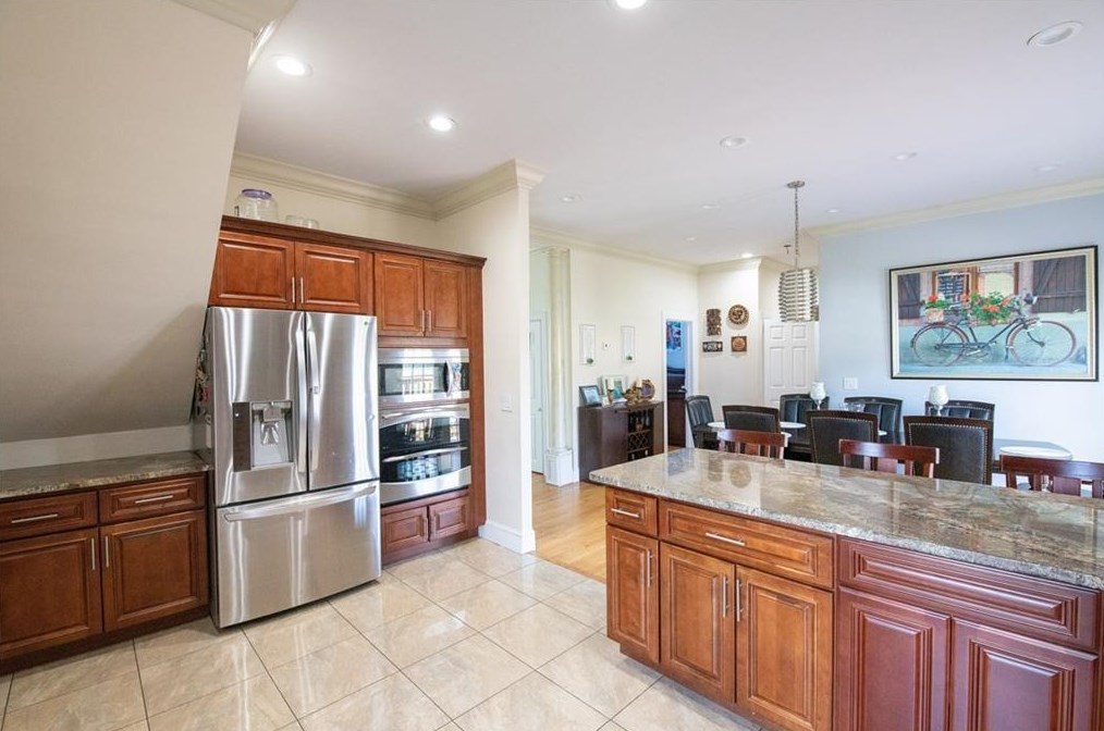 148 Fountain Ave, Cranston RI 02920-7106 exterior