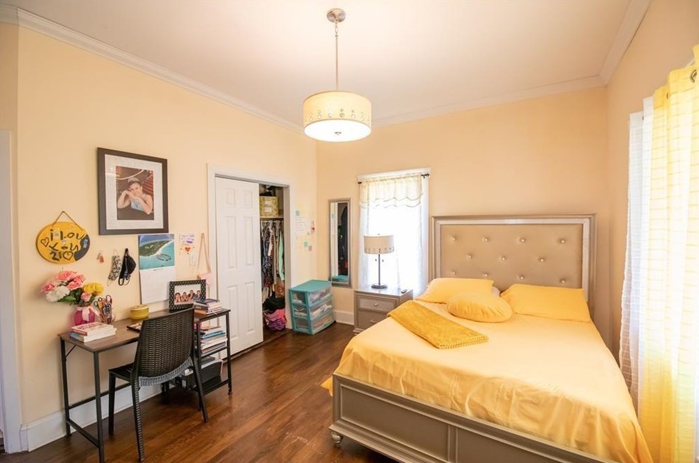 148 Fountain Ave, Cranston RI 02920-7106 exterior