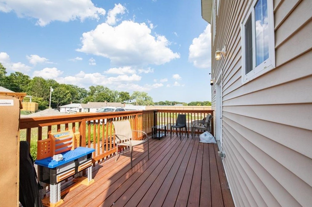 148 Fountain Ave, Cranston RI 02920-7106 exterior