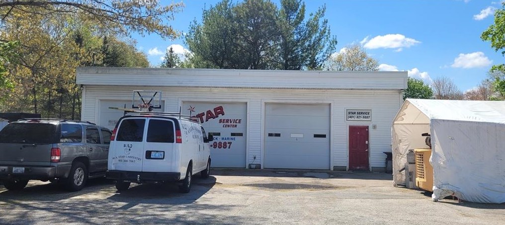 53 Arnold Rd, Coventry RI  02816-5632 exterior