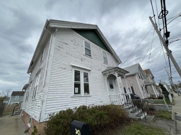 346 High St, Cumberland, RI 02864