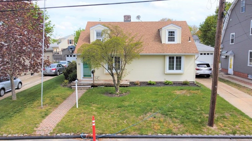25 Fordson Ave, Cranston, RI 02910