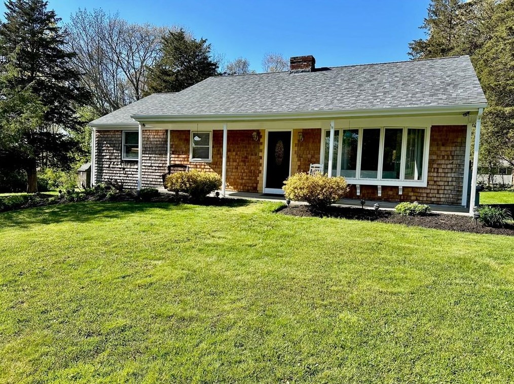 75 Ridgeside Ln, Tiverton, RI 02878