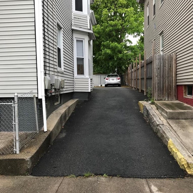 69 Superior St, Providence, RI 02907