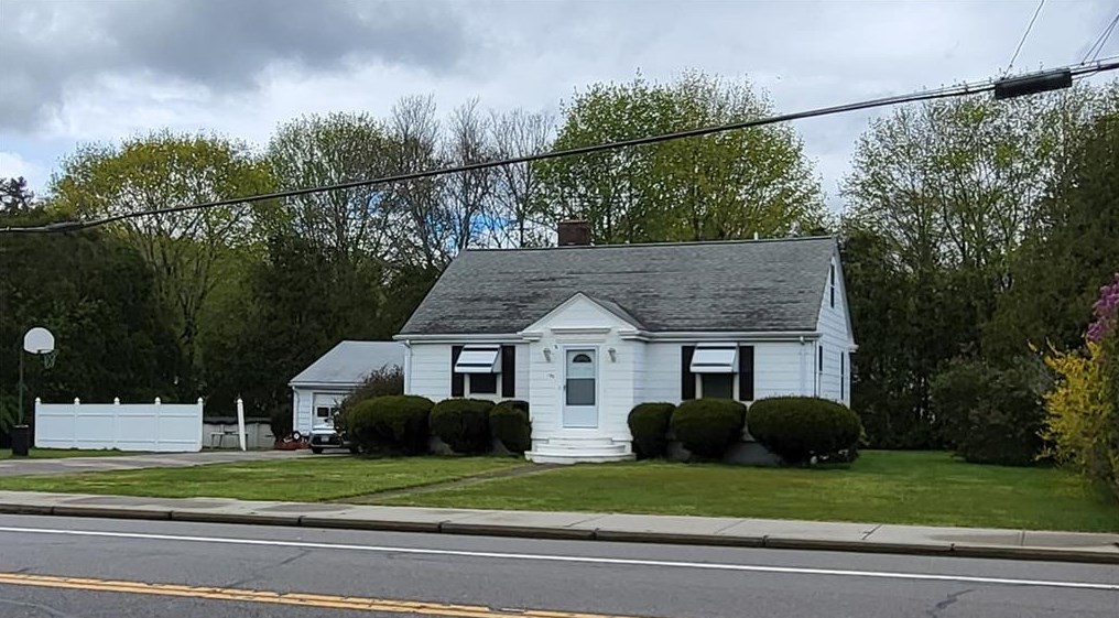 196 Bradford Rd, Westerly, RI 02808