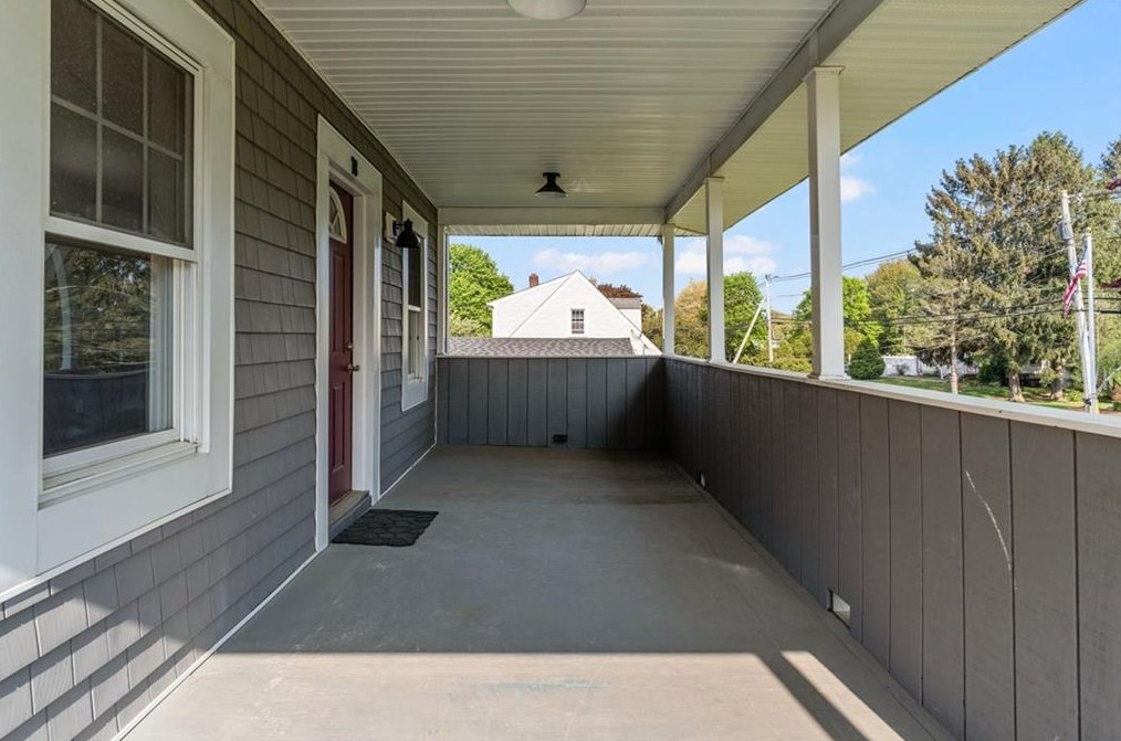 78 Gervais St, Coventry, RI 02816