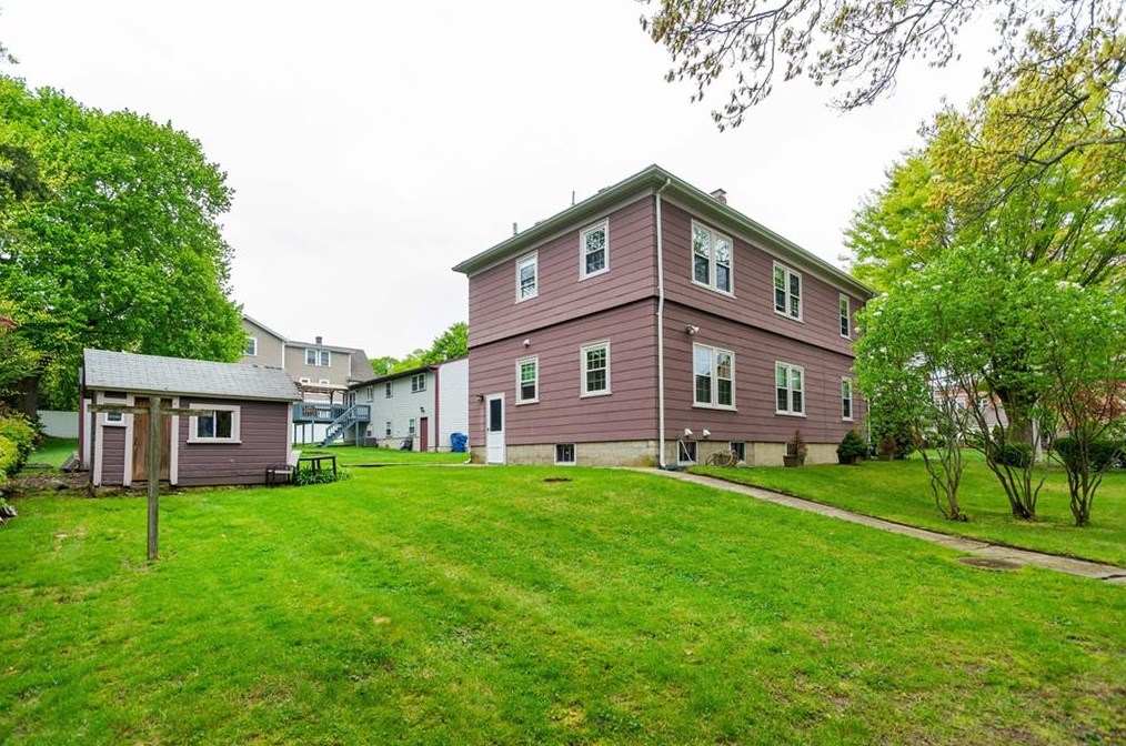 113 Mawney St, Warwick, RI 02818