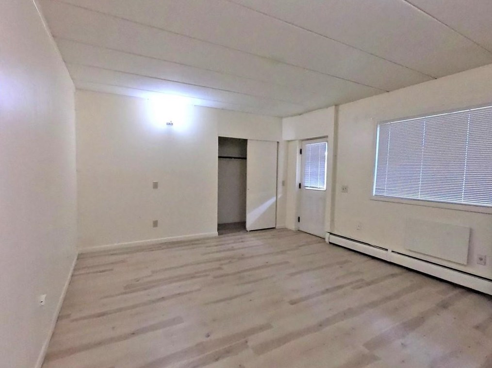 94 Cowesett Ave, West Warwick RI  02893-3288 exterior